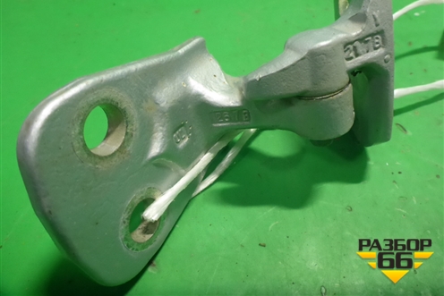 Петля двери задней левой верхняя (BDB780052) для Land Rover Discovery 3 с 2004-2009г (Дискавери)