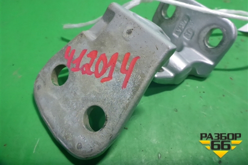 Петля двери задней левой верхняя (BDB780052) для Land Rover Discovery 3 с 2004-2009г (Дискавери)