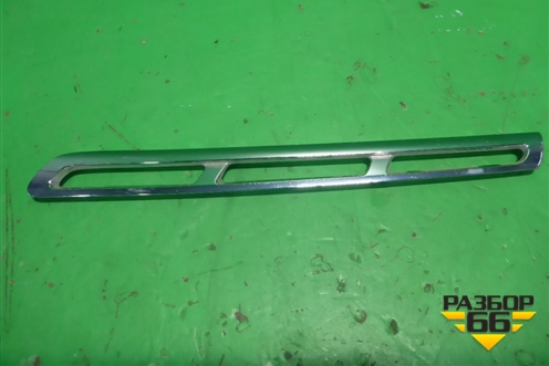 Накладка на решетку радиатора (верхняя левая) (A1668881785) для Mercedes Benz GLS-Klass X166 с 2015г (ГЛС)