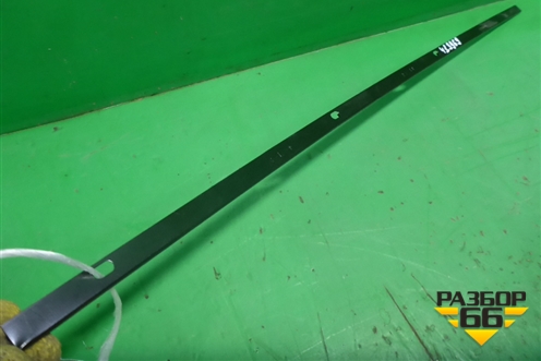 Кронштейн молдинга лобового стекла левый (новый) (727253JA0A) для Nissan Pathfinder (R52R) с 2012-2020г (Патфиндер)