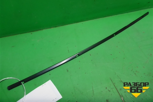 Кронштейн молдинга лобового стекла левый (новый) (727253JA0A) для Nissan Pathfinder (R52R) с 2012-2020г (Патфиндер)