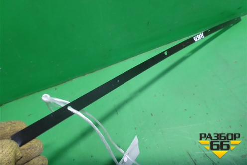 Кронштейн молдинга лобового стекла правый (новый) (727263JA0A) для Nissan Pathfinder (R52R) с 2012-2020г (Патфиндер)