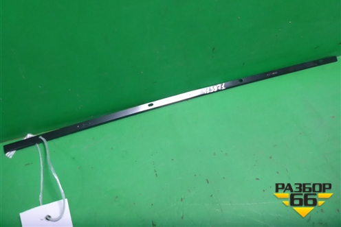 Кронштейн молдинга лобового стекла правый (новый) (727263JA0A) для Nissan Pathfinder (R52R) с 2012-2020г (Патфиндер)