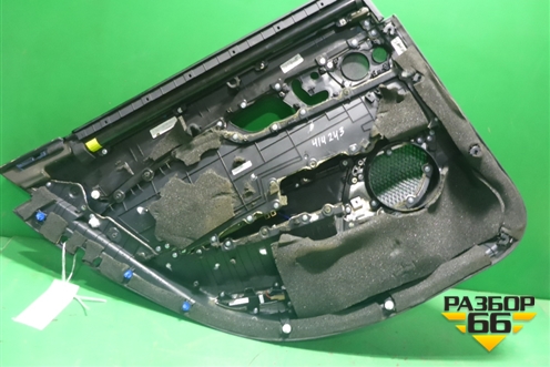 Обшивка двери задней правой под электрику (833223T030WK) для Kia Quoris с 2012г (Кворис)