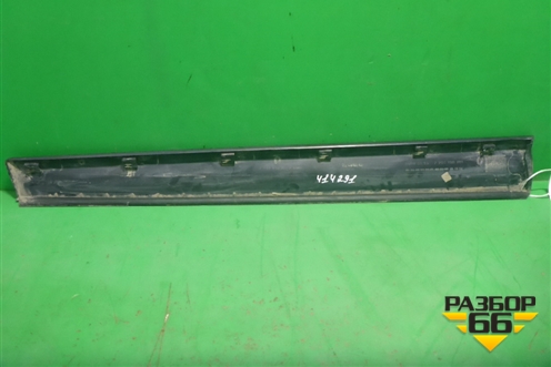 Накладка двери передней правой (51137205780) для BMW X3 F25 с 2010-2017г (Х3 Ф25)