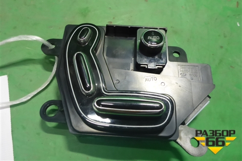 Модуль кнопок (регулировки сиденья заднего левого) (897913T000) для Kia Quoris с 2012г (Кворис)