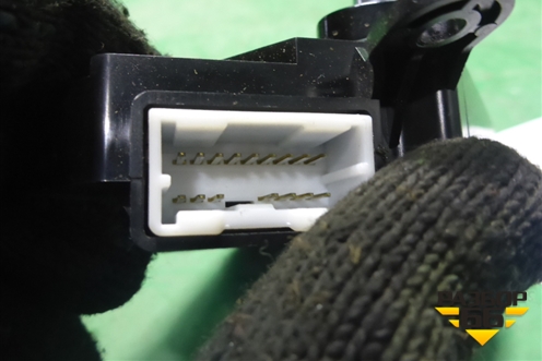 Модуль кнопок (регулировки сиденья заднего правого) (897923T000) для Kia Quoris с 2012г (Кворис)