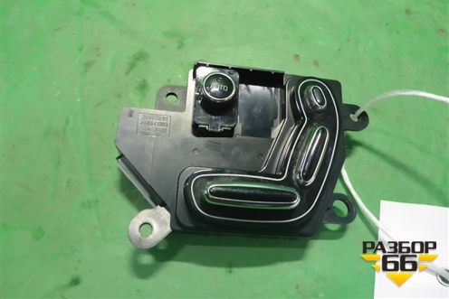 Модуль кнопок (регулировки сиденья заднего правого) (897923T000) для Kia Quoris с 2012г (Кворис)