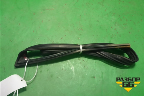 Уплотнитель стекла двери передней правой (825403T000) для Kia Quoris с 2012г (Кворис)