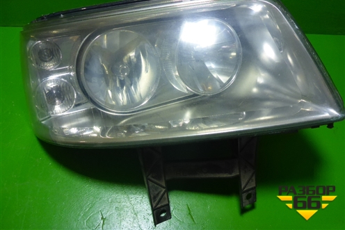 Фара правая (до 2010г галоген) (7H1941016L) для Volkswagen Transporter T5 с 2003-2015г (Транспортер Т5)