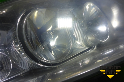 Фара правая (до 2010г галоген) (7H1941016L) для Volkswagen Transporter T5 с 2003-2015г (Транспортер Т5)