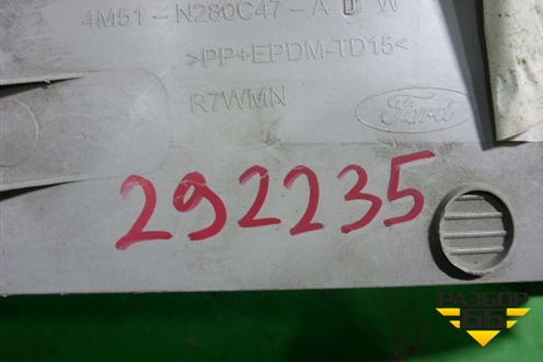 Обшивка стойки задняя верхняя правая (универсал) (4M51N280C47ADW) для Ford Focus 2 с 2005-2008г (Фокус)