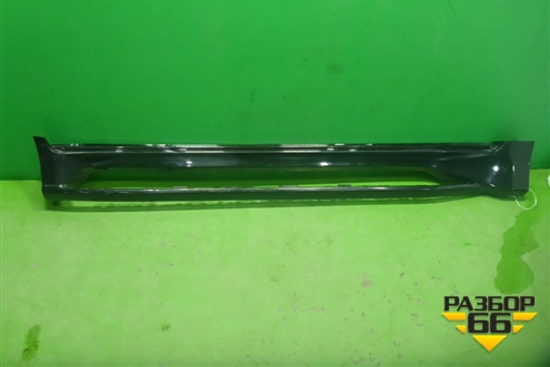 Накладка на порог наружная правая на подножку (5177360230) для Lexus LX-570 с 2015г (ЛХ)