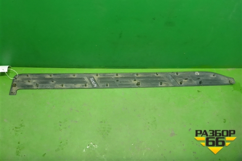 Накладка подножки правой (517716A130) для Toyota Land Cruiser Prado(150) с 2009г (Ленд Крузер Прадо)