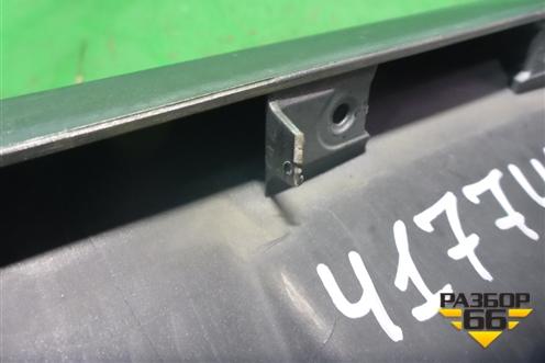 Накладка переднего бампера (4M0807733D) для Audi Q7 c 2015г (Ку 7)