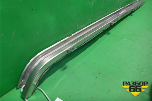 Направляющая двери сдвижной (правой средней) (7H1843872AA) для Volkswagen Transporter T5 с 2003-2015г (Транспортер Т5)