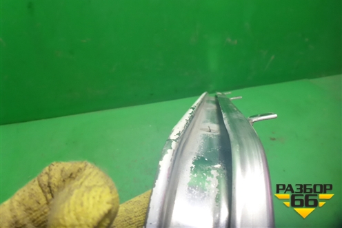 Направляющая двери сдвижной (правой средней) (7H1843872AA) для Volkswagen Transporter T5 с 2003-2015г (Транспортер Т5)