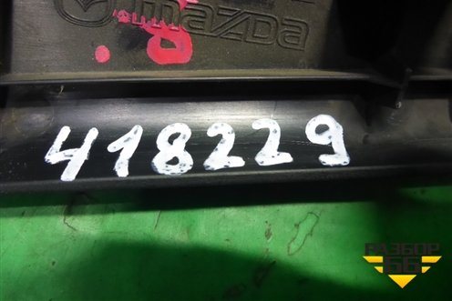 Накладка двери задней правой (уголок) (EG2168515) для Mazda CX 7 с 2006-2012г (СХ7)