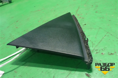 Накладка двери задней левой (уголок) (EG2150M40) для Mazda CX 7 с 2006-2012г (СХ7)