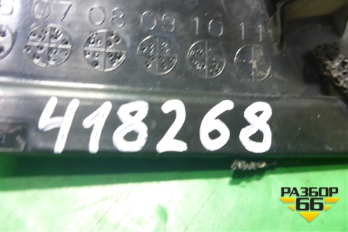 Накладка двери задней левой (уголок) (EG2150M40) для Mazda CX 7 с 2006-2012г (СХ7)