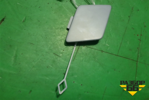 Заглушка в передний бампер (новая) (51117332838) для BMW 5-серия F10/F11 с 2009-2016г