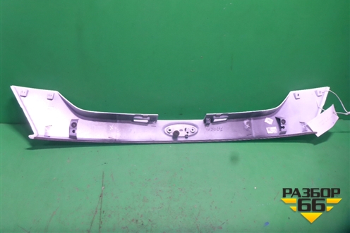 Накладка двери багажника (верхняя после 2016г) (GJ54S43404A) для Ford Kuga с 2012г (Куга 2)