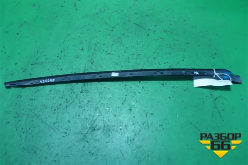 Молдинг лобового стекла правый (6J0854320) для Seat Ibiza с 2008-2017г (Ибица)