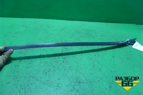 Молдинг лобового стекла правый (6J0854320) для Seat Ibiza с 2008-2017г (Ибица)