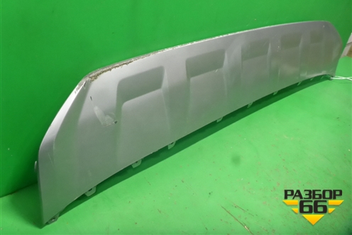 Накладка переднего бампера (4M0807733D) для Audi Q7 c 2015г (Ку 7)