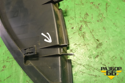 Накладка на торпедо (боковая левая) (8002A179ZZ) для Mitsubishi Lancer-X с 2007г (Лансер)