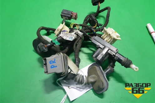 Проводка двери передней правой (25852749) для Cadillac CTS с 2008-2013г (ЦТС)