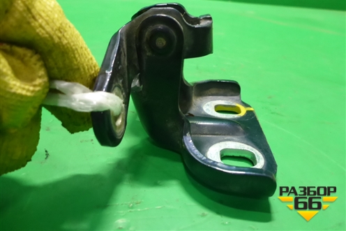 Петля двери задней левой верхняя для Cadillac CTS с 2008-2013г (ЦТС)