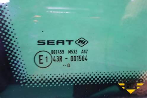 Стекло глухое правое (переднее 2010г) (6J0845412) для Seat Ibiza с 2008-2017г (Ибица)