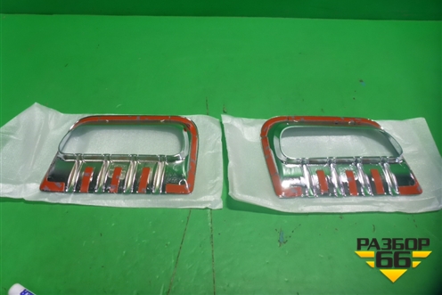 Накладка переднего бампера (новые комплект тюнинг) (083502B630) для Hyundai Santa Fe с 2005-2012г (Санта Фе)