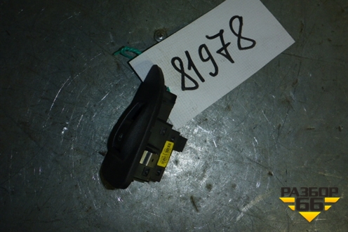 Кнопка стеклоподъёмника задняя правая для Fiat Bravo с 2006г (Браво)