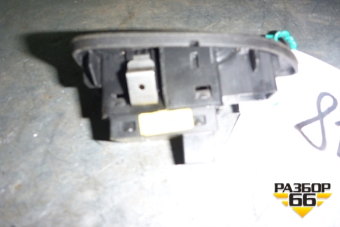 Кнопка стеклоподъёмника задняя правая для Fiat Bravo с 2006г (Браво)