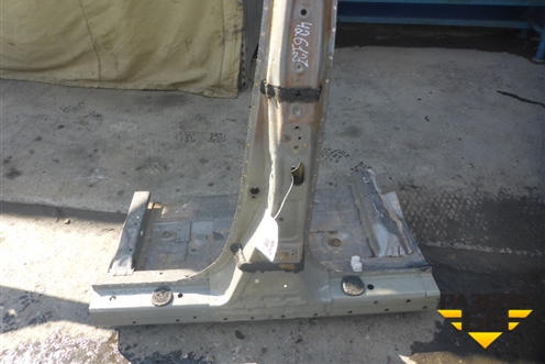 Порог со стойкой левый для Toyota Highlander с 2013-2021г (Хайлендер)