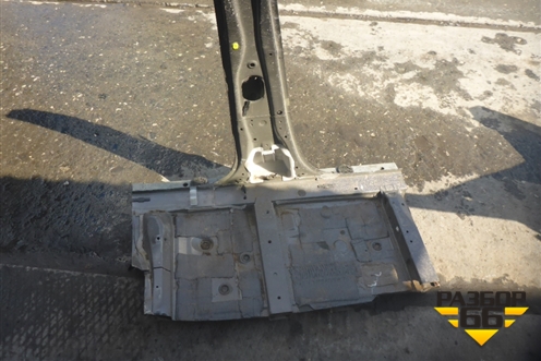 Порог со стойкой левый для Toyota Highlander с 2013-2021г (Хайлендер)