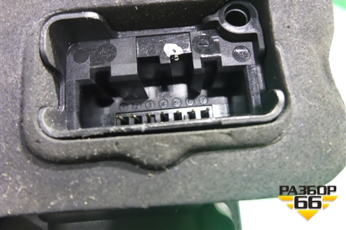 Замок двери задней левой (7 контактов) (6RF839015) для Volkswagen Polo (седан) с 2010г (Поло)