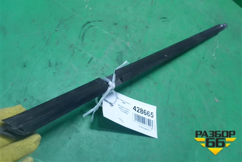 Накладка стекла заднего левого (13188940) для Opel Corsa D с 2006-2014г (Корса Д)