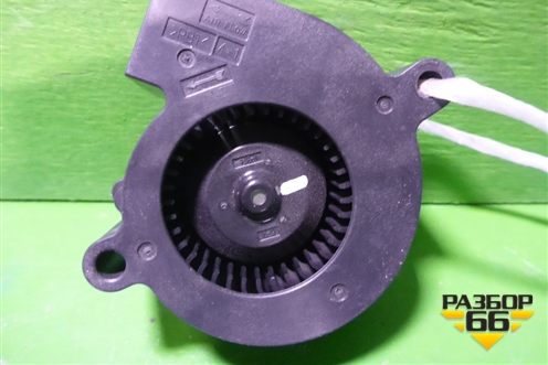 Вентилятор охлаждения радиатора (на плату диодов в фару) (130722301400) для Mercedes Benz C-Klass W205 с 2014г (Ц)