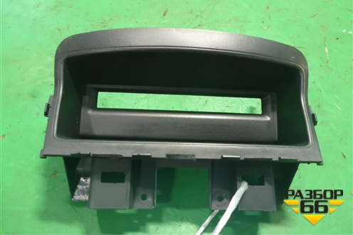 Накладка на торпедо (на дисплей) (96983187) для Chevrolet Cruze c 2009-2015г (Круз)