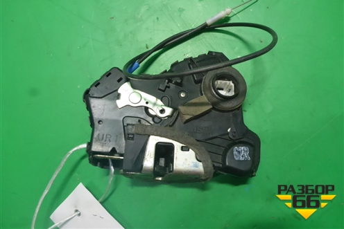 Замок двери передней правой (2 контакта) для Toyota Avensis с 2003-2009г (Авенсис)