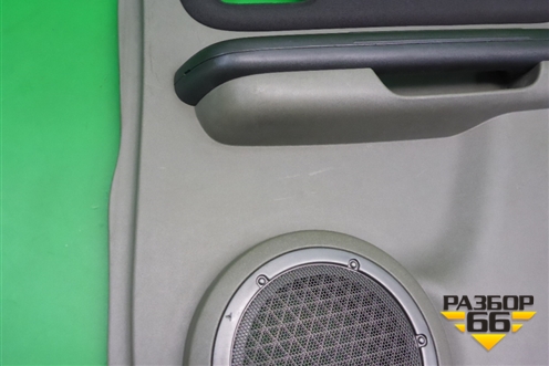 Обшивка двери задней правой под электрику (809008H300) для Nissan X-Trail (Т30) с 2000-2007г (Хтраил)