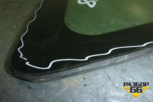 Стекло глухое левое (переднее) для Toyota Prius с 2009-2015г (Приус)