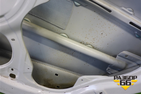 Дверь задняя правая (под накладку) (770042Y011) для Hyundai ix 35 с 2010г (Ай икс 35)