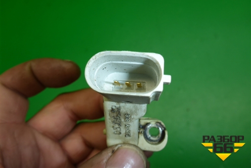 Датчик положения коленвала ( 1.4л CAX) (03C906433A) для Volkswagen Golf V Plus с 2005-2014г (Гольф 5 Плюс)