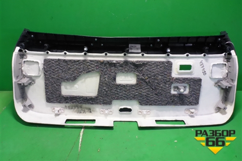 Обшивка двери багажника (нижняя) (6478048080) для Lexus RX 300 c 2009-2015г (РХ)