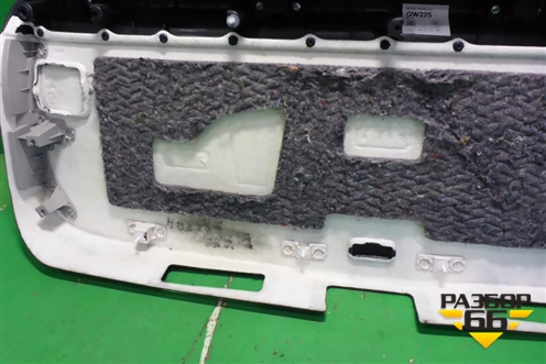 Обшивка двери багажника (нижняя) (6478048080) для Lexus RX 300 c 2009-2015г (РХ)