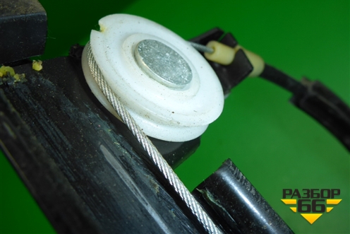 Стеклоподъёмник механический задний правый (046446910) для Fiat Albea с 2003г (Альбеа)